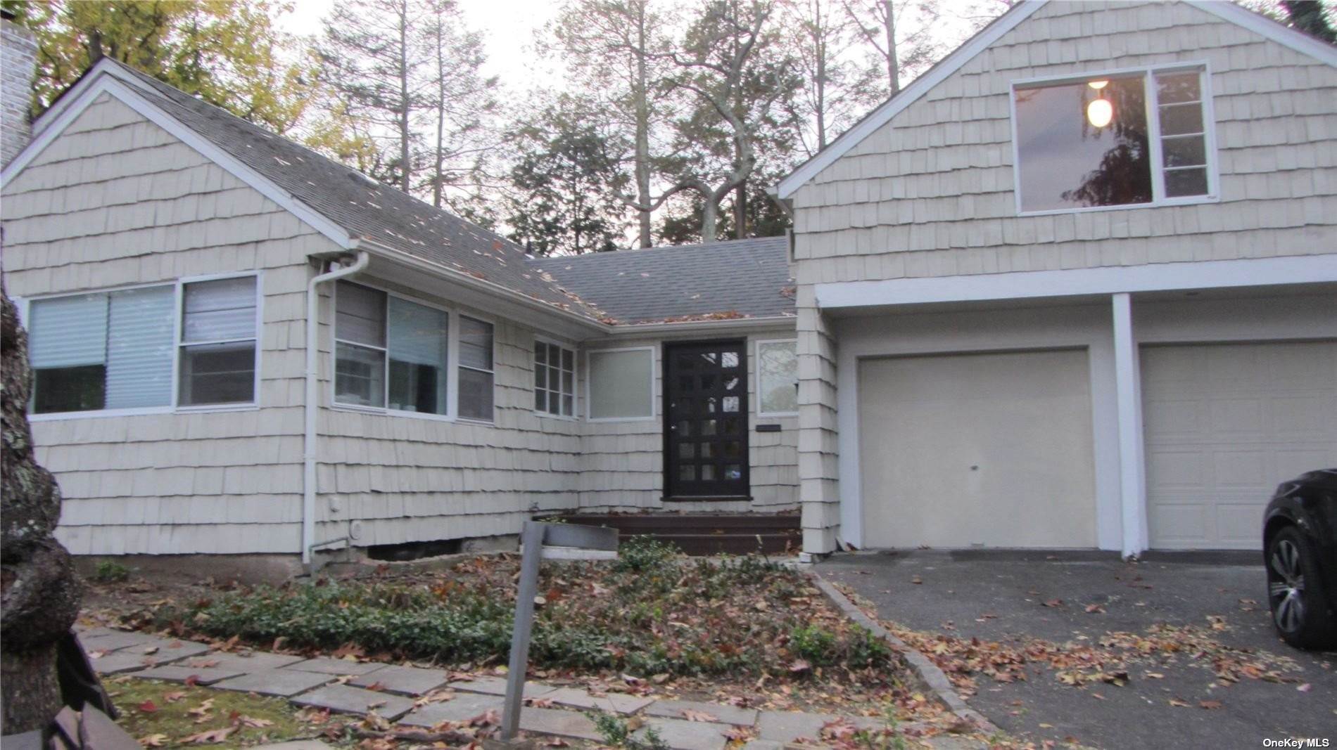 Residential Lease at 83 Pine Hill Road Great Neck, New York 11020 United States