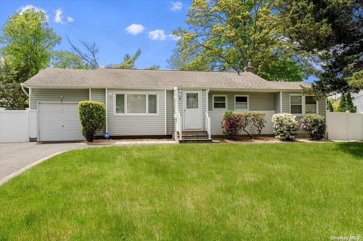 1. Residential for Sale at 4 Apple Lane Commack, New York 11725 United States