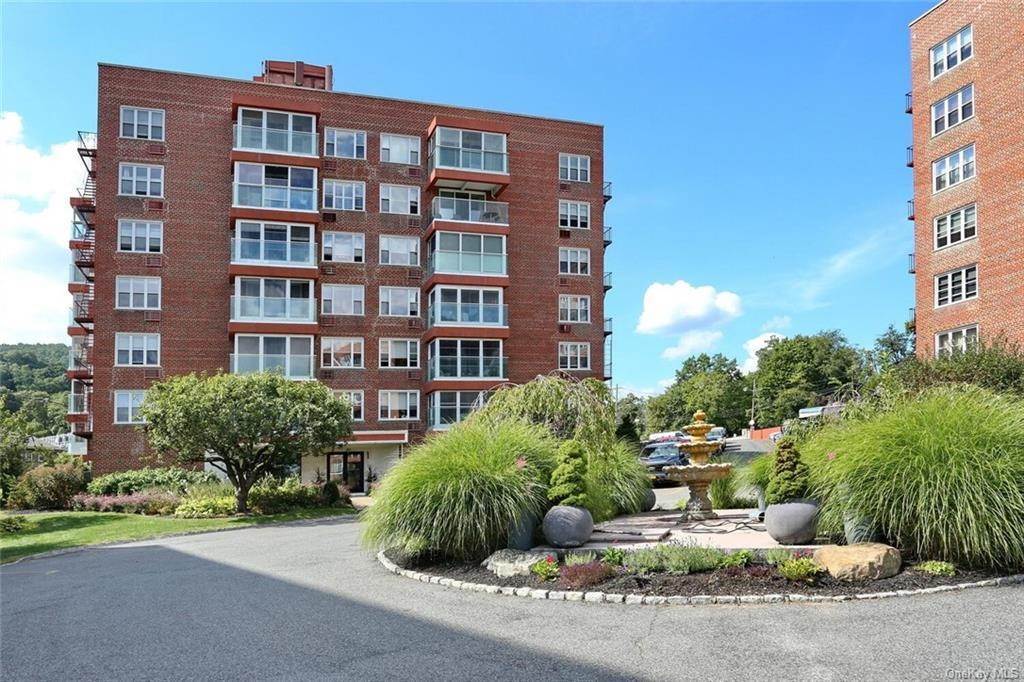 Residential for Sale at 1 Salisbury Point # 6D Nyack, New York 10960 United States
