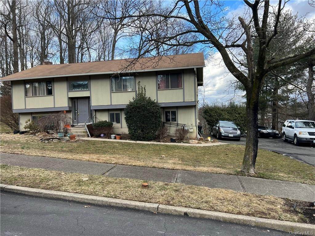 Residential for Sale at 6 Briarcliff Road New City, New York 10956 United States