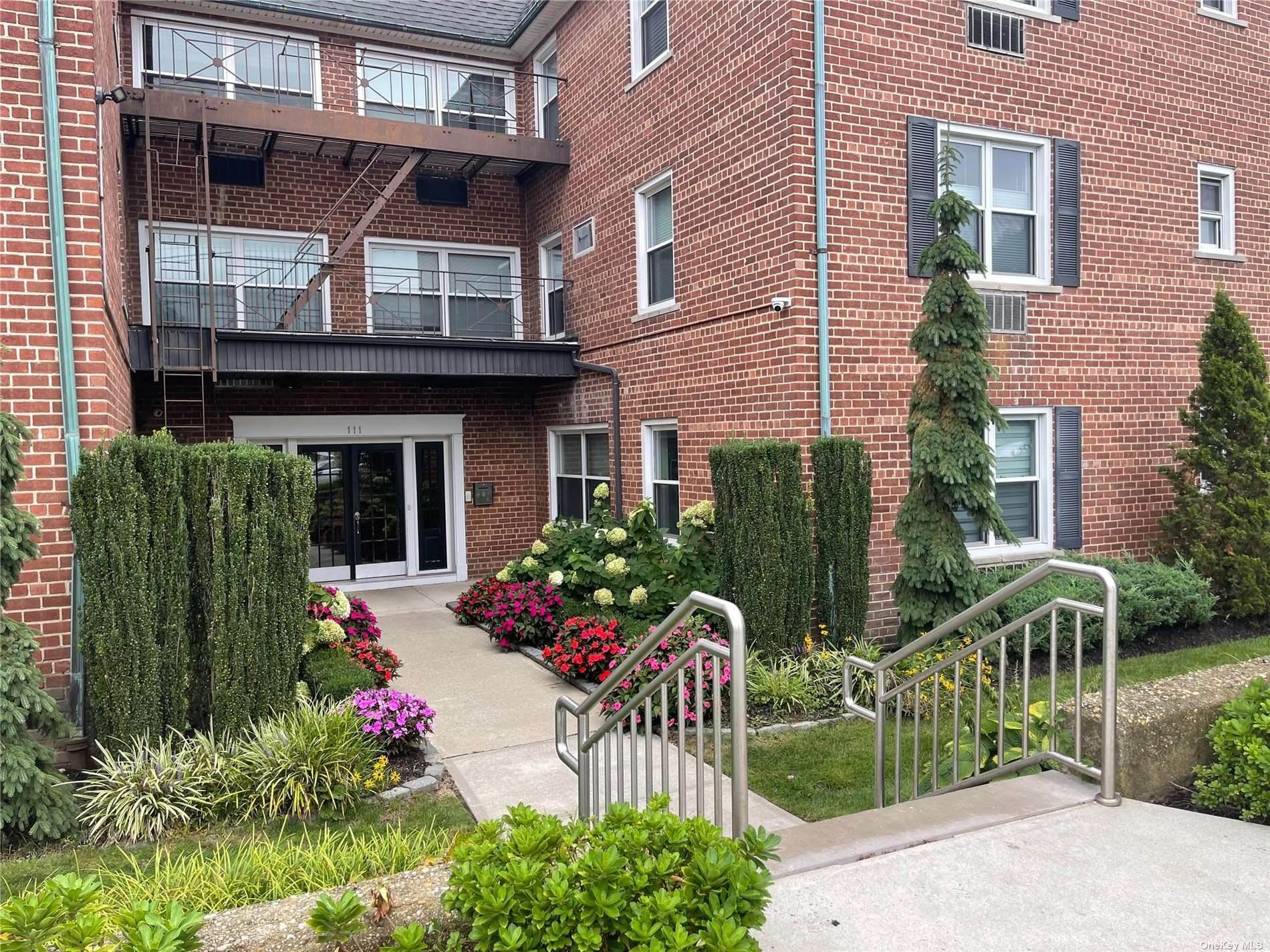 Residential Lease at 111 S Centre Avenue # 2-VV Rockville Centre, New York 11570 United States