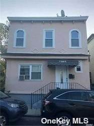 住宅租赁 在 11 Smith Street Inwood, 纽约 11096 美国