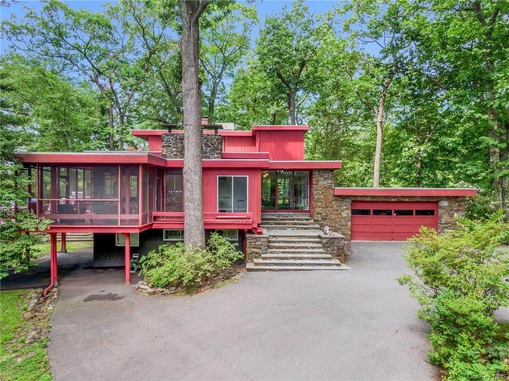 Residential for Sale at 88 Batten Road Croton On Hudson, New York 10520 United States