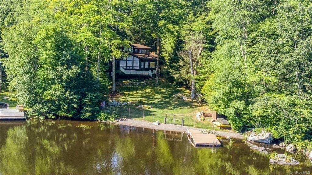 Residential for Sale at 330 Old Forge Drive Carmel, New York 10512 United States