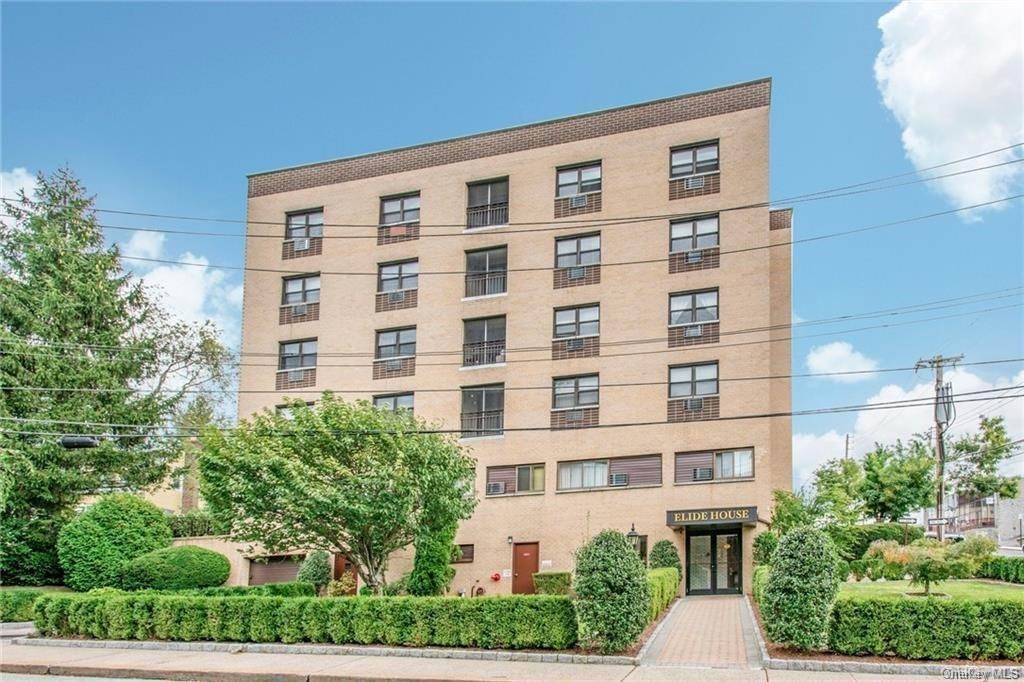 Residential Lease at 2 Park Avenue # 4G Eastchester, New York 10709 United States