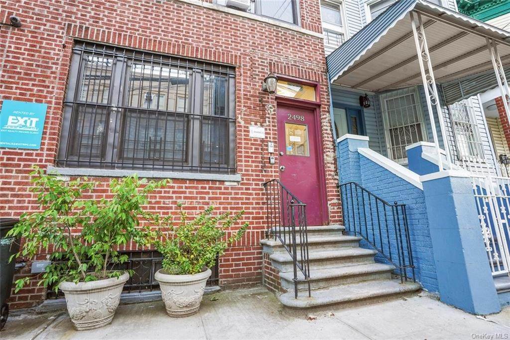 Arrendamiento Residencial en 2498 Bathgate Avenue Bronx, Nueva York 10458 Estados Unidos