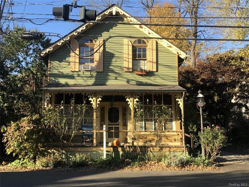 Single Family Homes at 696 Oak Tree Road, Palisades, NY 10964 Orangetown, New York 10964 United States