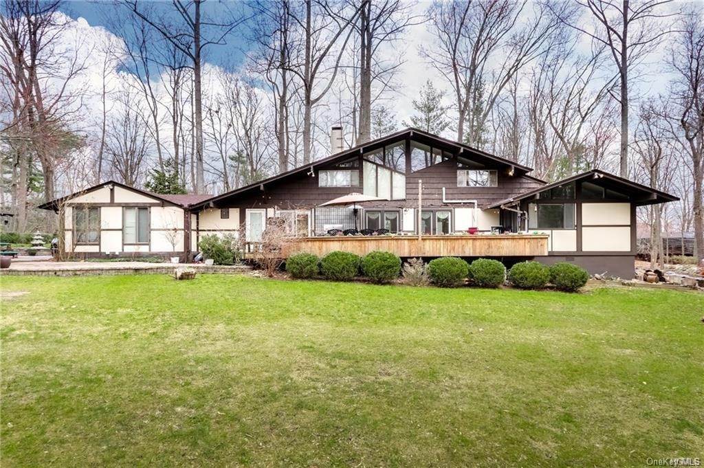 Residential for Sale at 10 Galileo Court Suffern, New York 10901 United States
