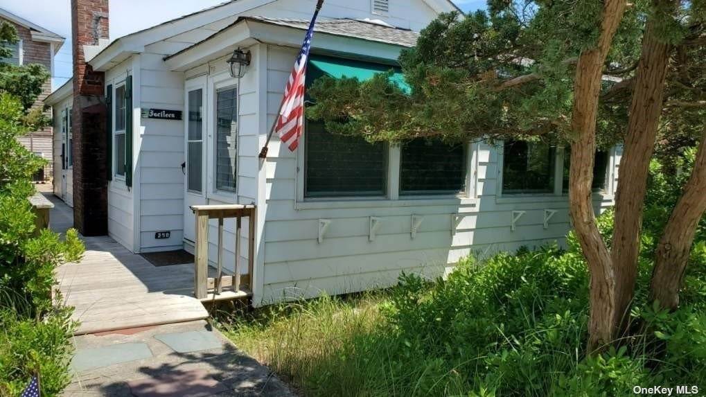 Residential Lease at 250 Cottage Walk Ocean Beach, New York 11770 United States