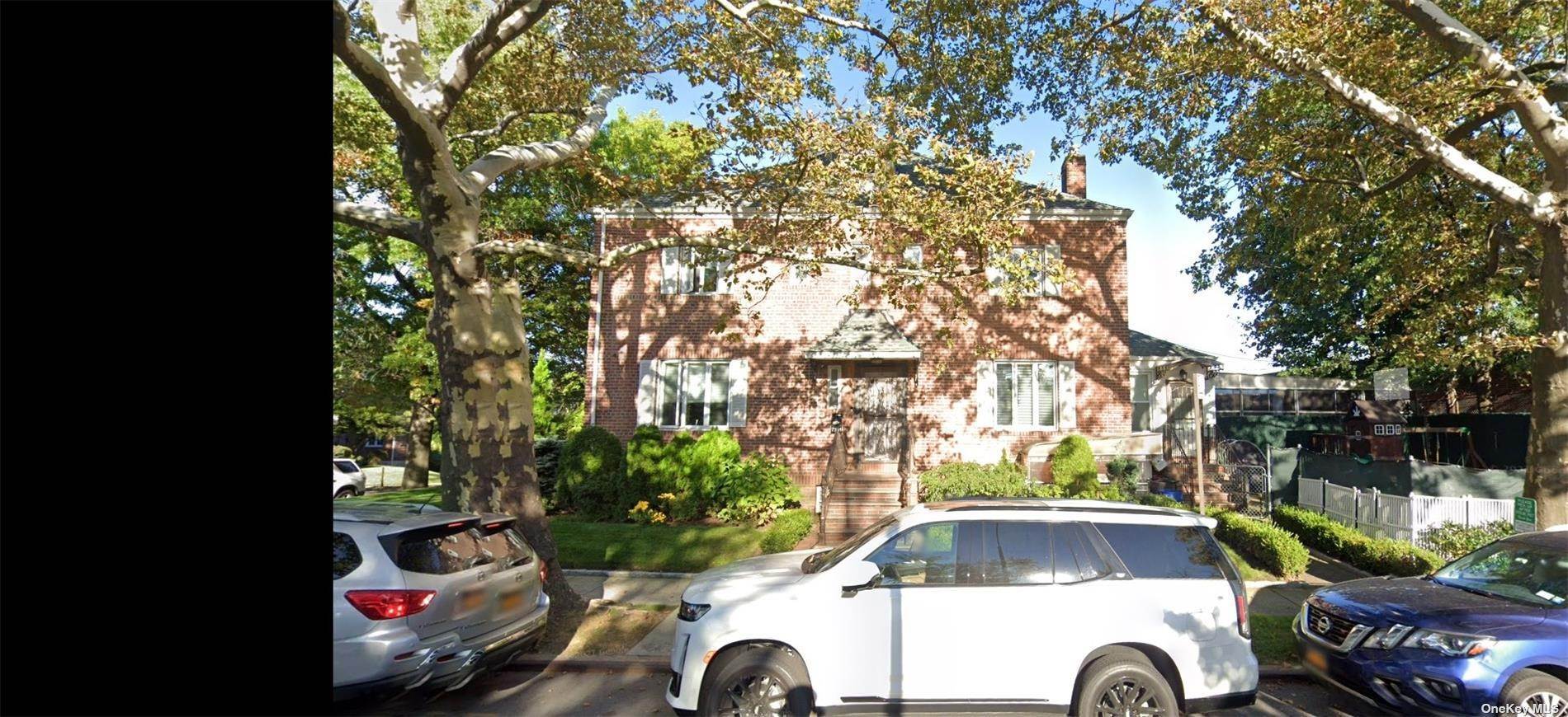 Bail Résidentiel à 71-05 Main Street Kew Gardens Hills, New York 11367 États-Unis