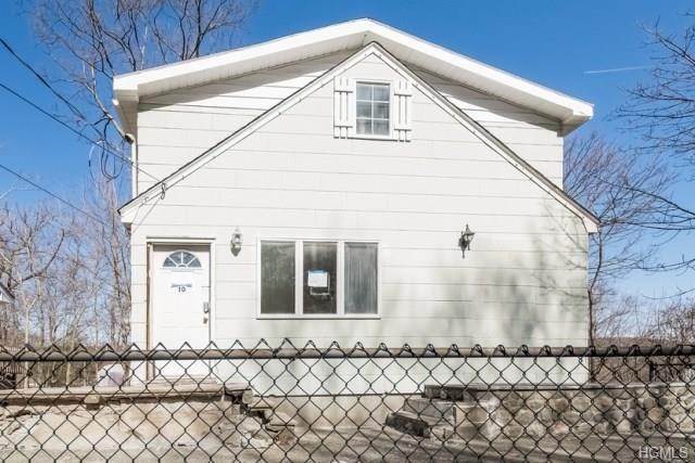 1. Single Family Homes at 10 Fifth Road, Greenwood Lake, NY 10925 Warwick, New York 10925 United States