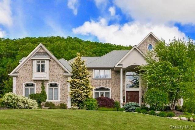 Residential for Sale at 21 Sandyfields Lane Stony Point, New York 10980 United States