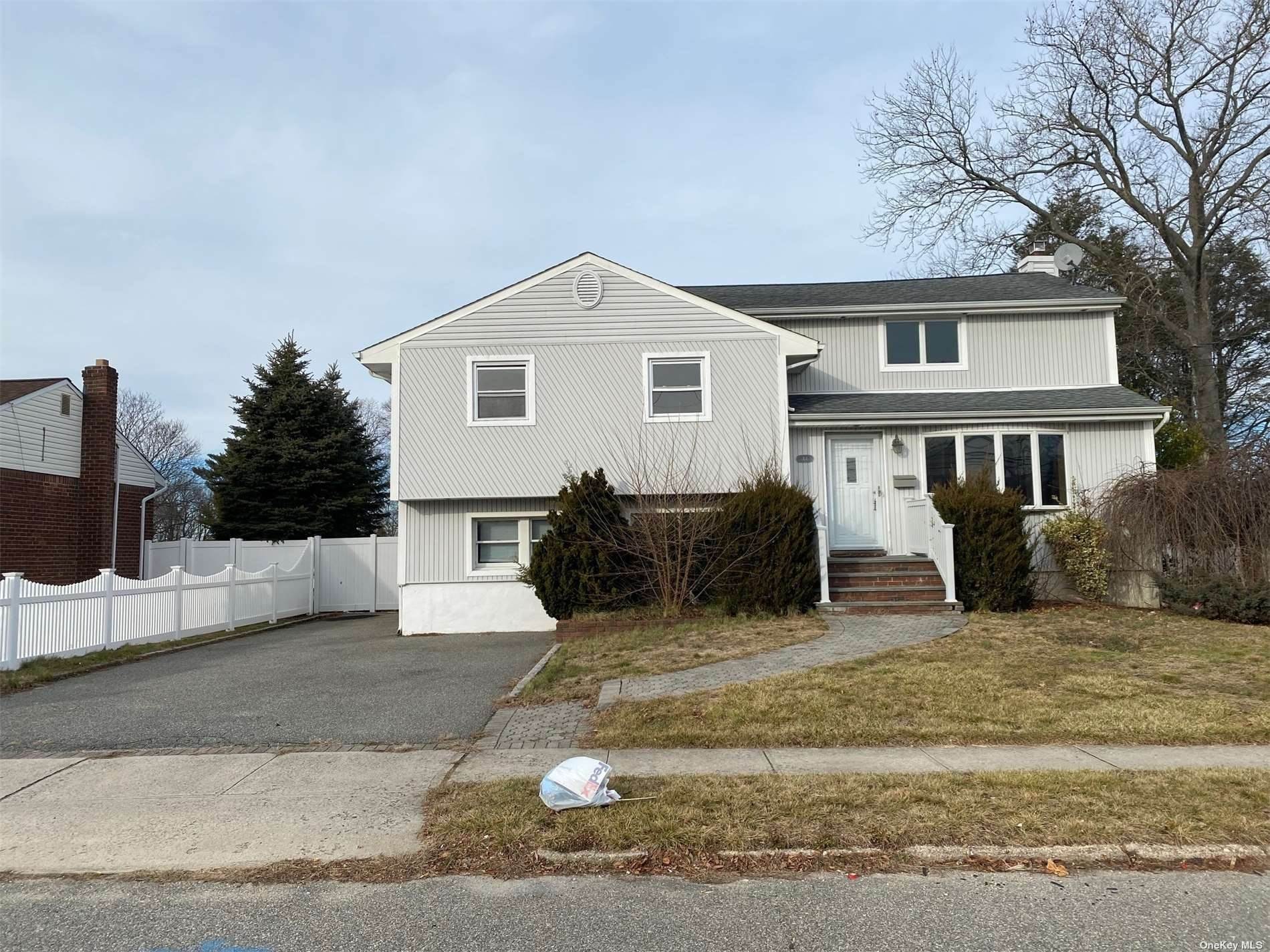 Residential Lease at 44 Kingston Avenue Hicksville, New York 11801 United States