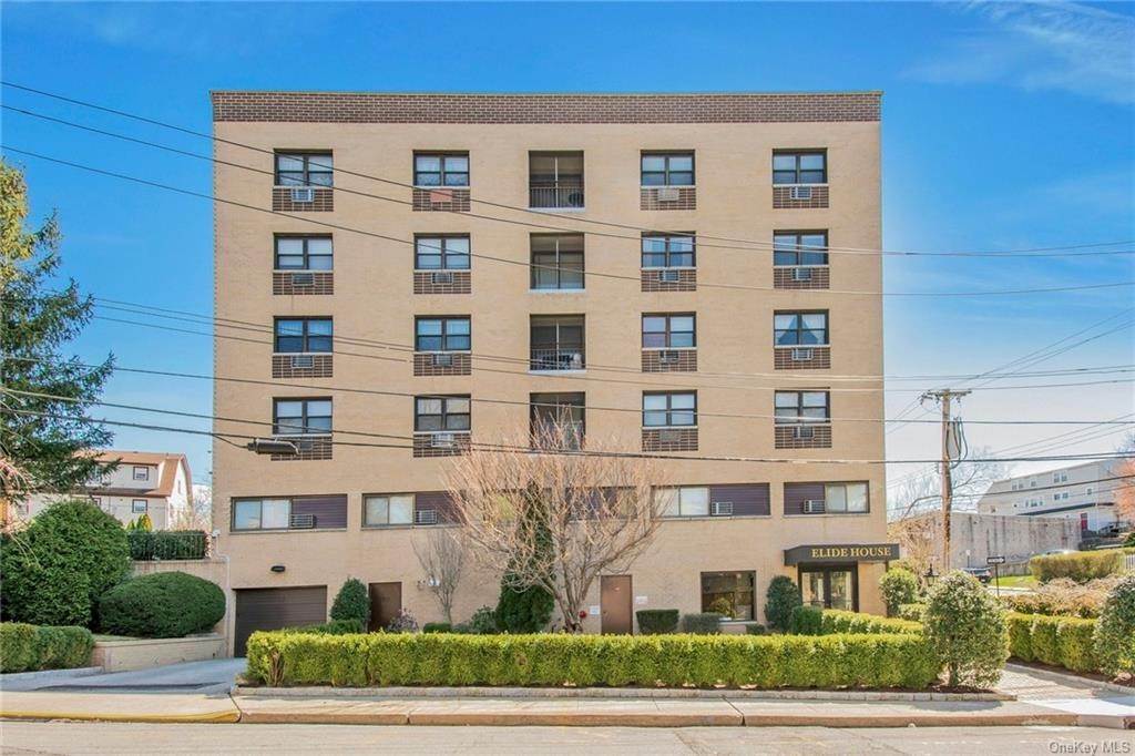 Residential Lease at 2 Park Avenue # 4H Eastchester, New York 10709 United States