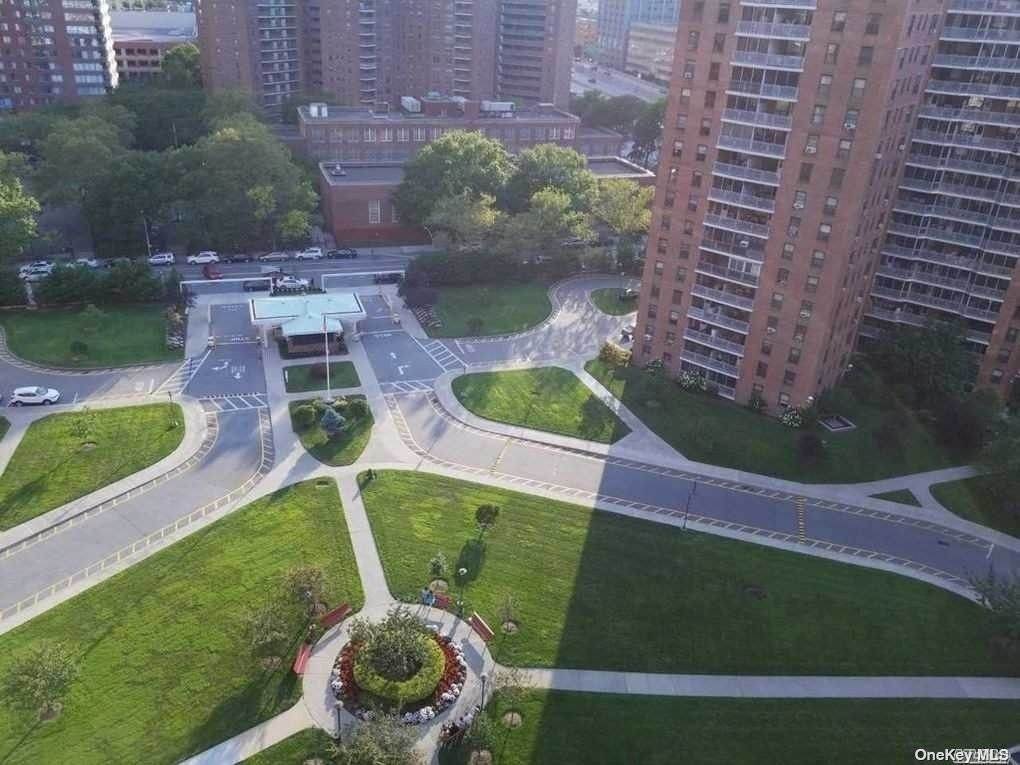 Residential Lease at 61-15 98th Street # 5E Rego Park, New York 11374 United States