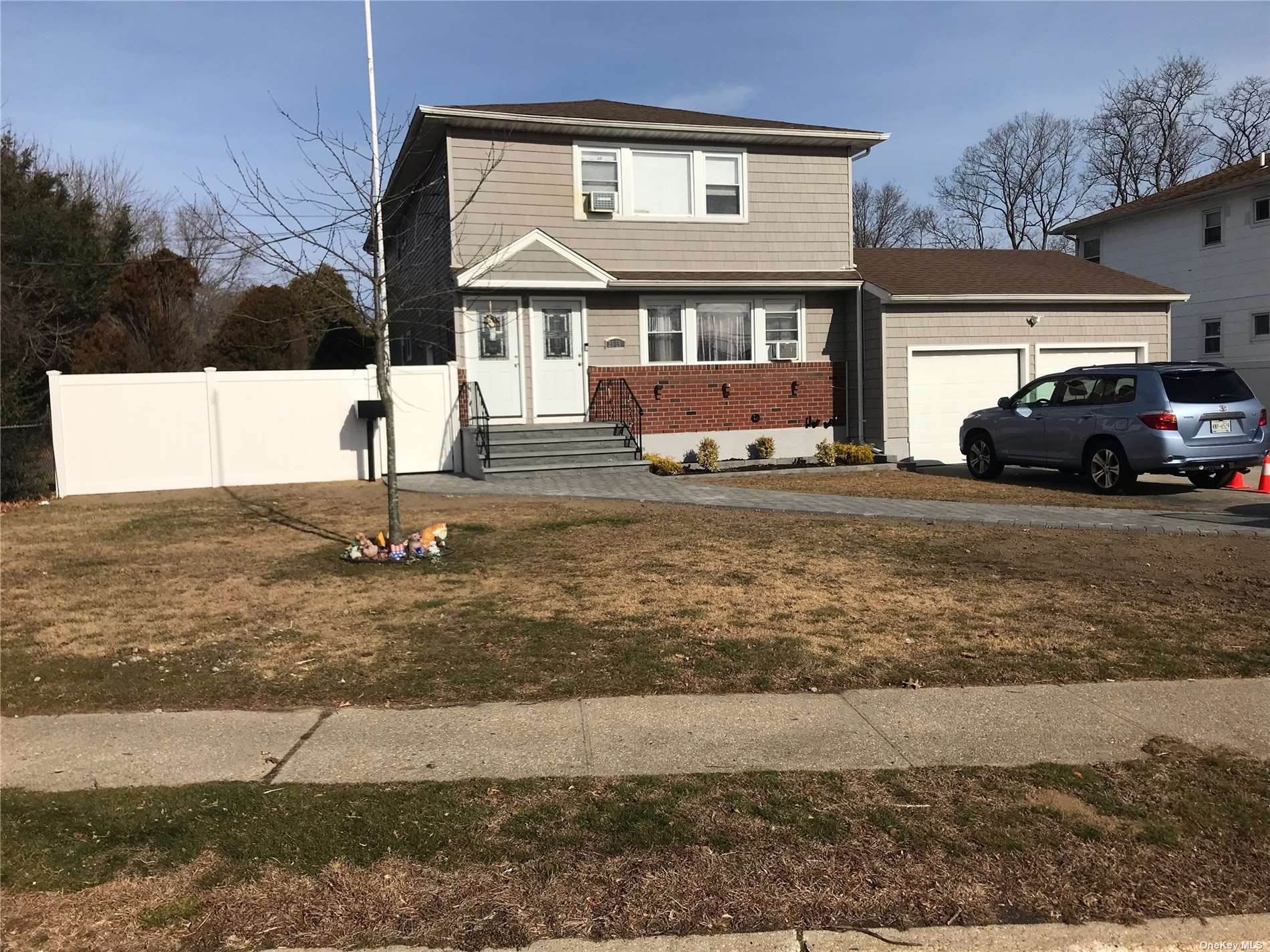 Residential Lease at 3689 Jerusalem Avenue # A Wantagh, New York 11793 United States