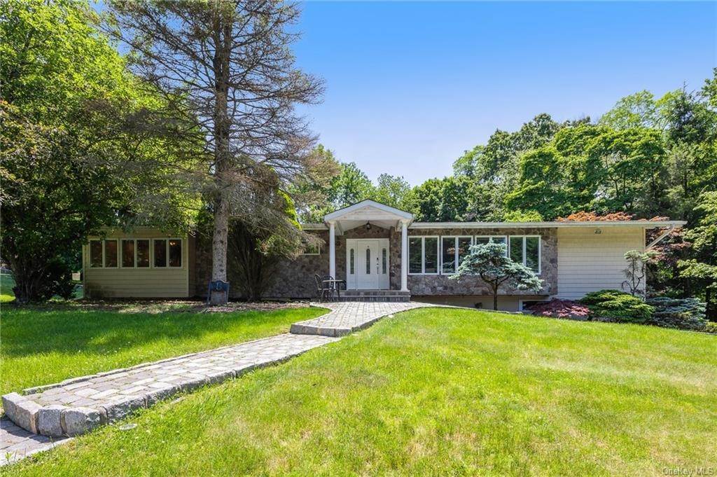 Residential for Sale at 8 Gladwyne Court Spring Valley, New York 10977 United States
