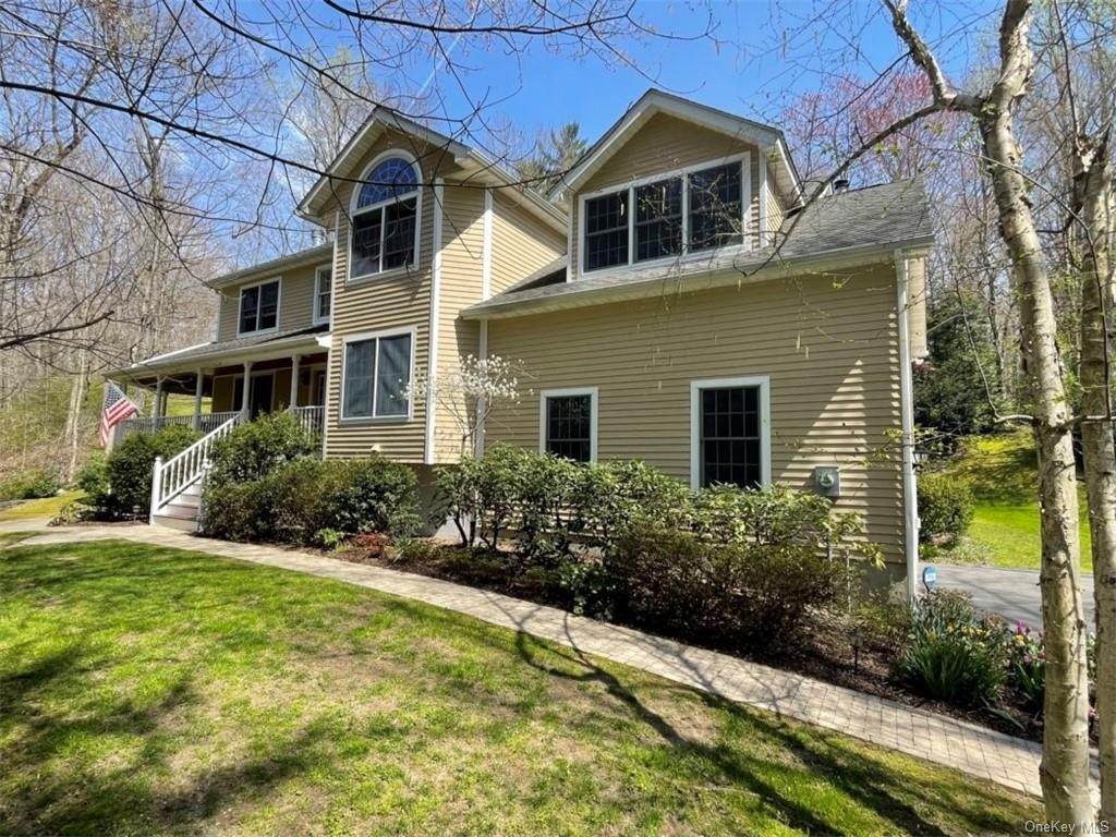 Residential for Sale at 6 Little Lakes Road Ossining, New York 10562 United States