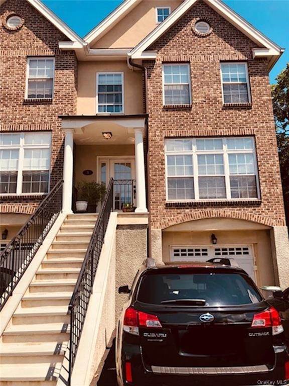 Residential Lease الساعة 114 Franklin Avenue # 8 New Rochelle, New York 10805 United States