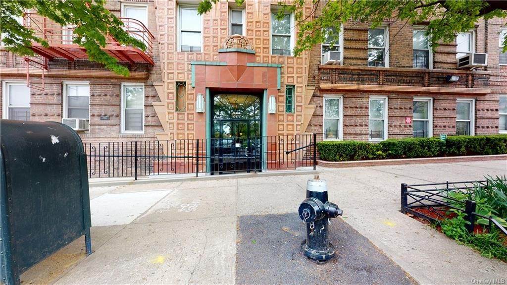 1. Residential for Sale at 601 Pelham Parkway N # 408 Bronx, New York 10467 United States