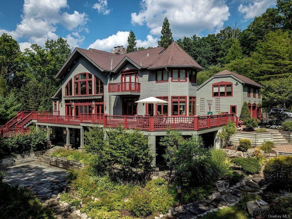 Residential for Sale at 6 Old Cranberry Road Sloatsburg, New York 10974 United States