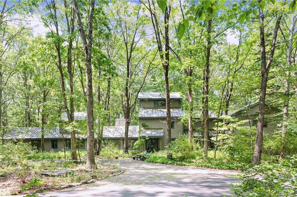 1. Residential for Sale at 15 Cox Drive Warwick, New York 10950 United States