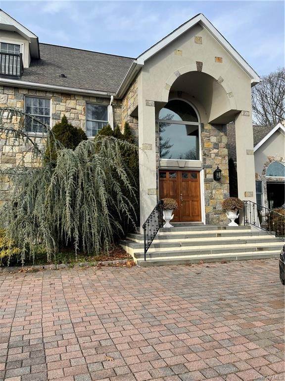 Residential Lease at 463 N Lake Boulevard Mahopac, New York 10541 United States