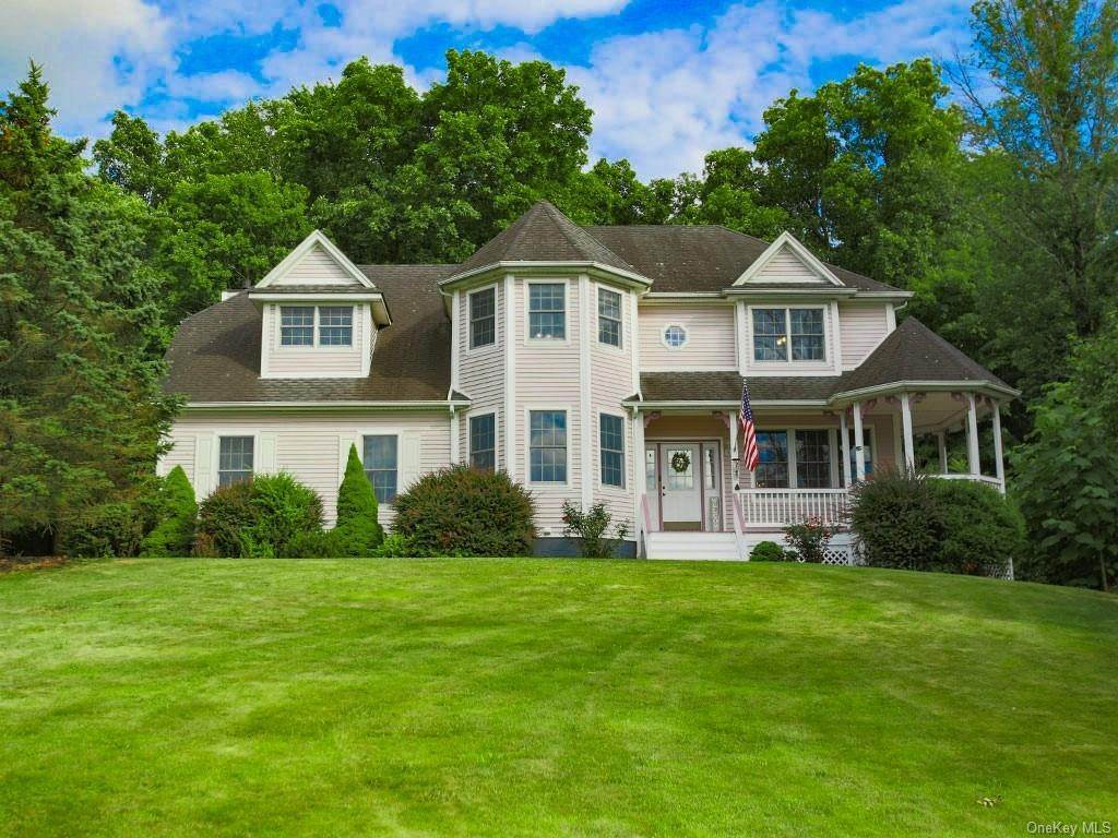 Residential for Sale at 79 Coppergate Lane Warwick, New York 10990 United States