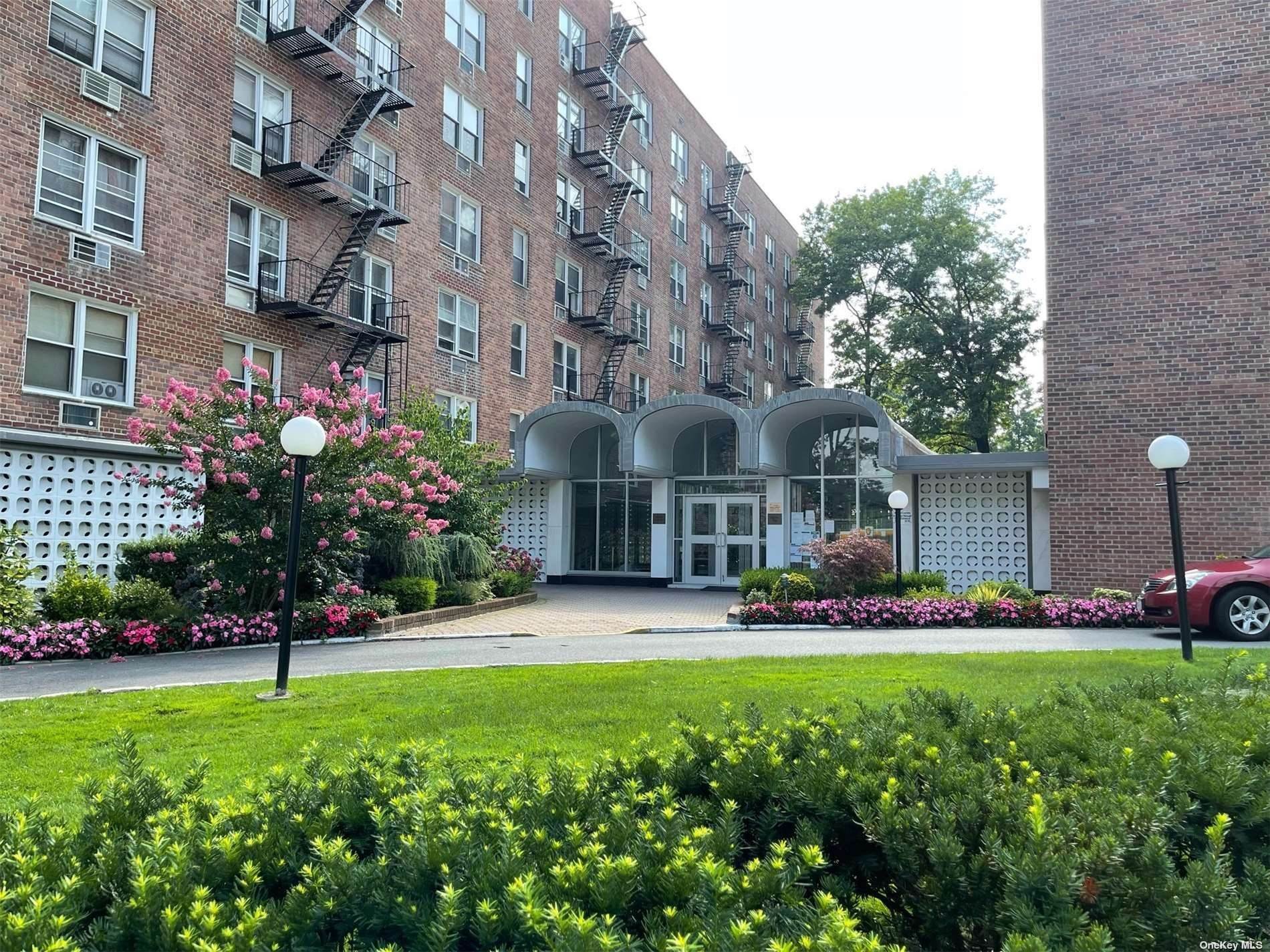 Residential Lease at 54-40 Little Neck Parkway # 1O Little Neck, New York 11362 United States