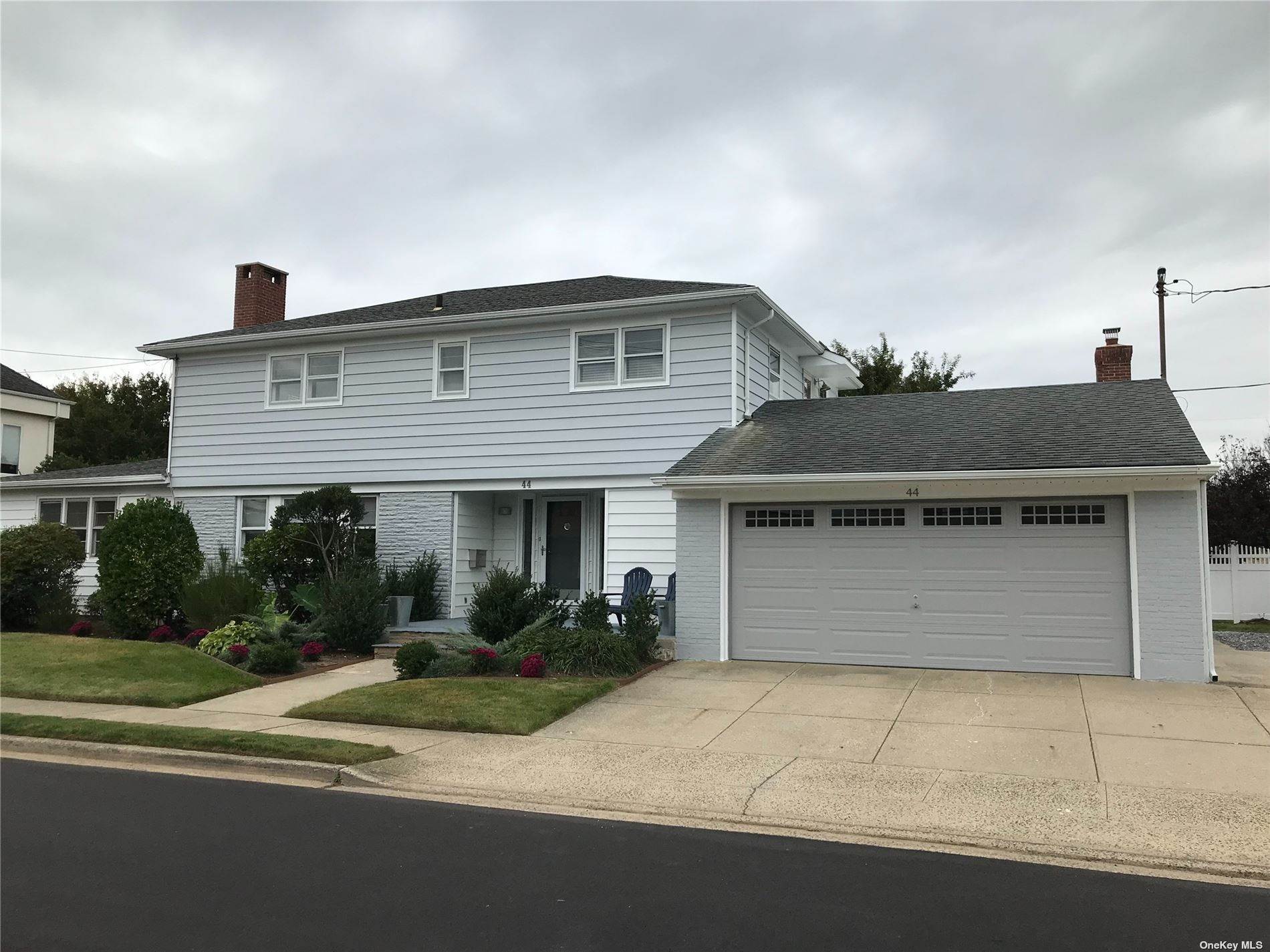 Residential Lease at 44 Matlock Street Lido Beach, New York 11561 United States