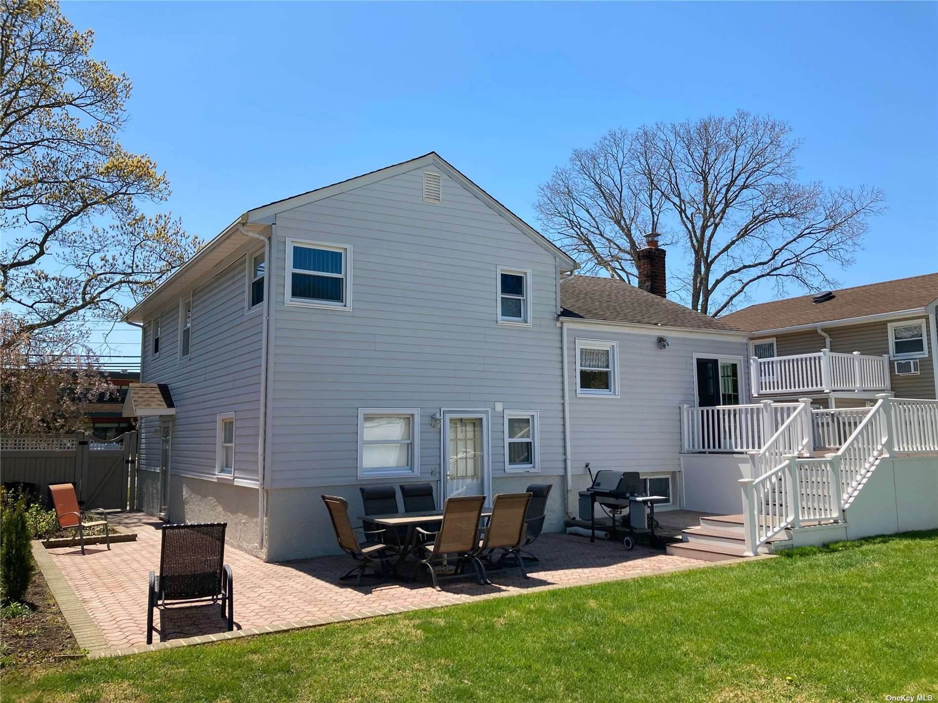 11. Residential for Sale at 219 Spruce Street Massapequa Park, New York 11762 United States
