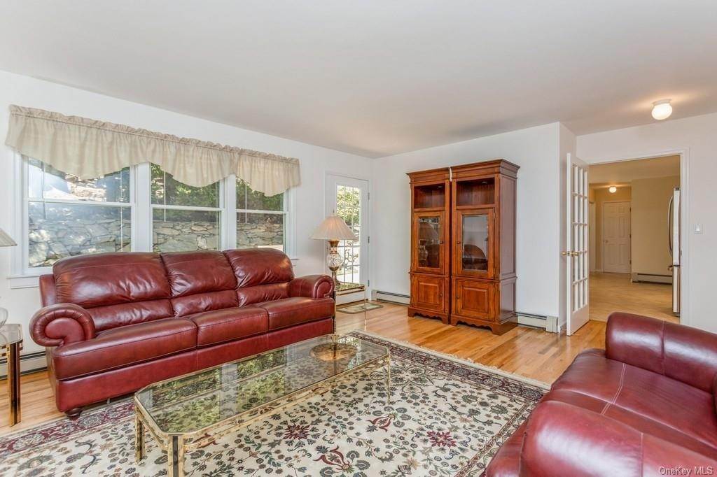 11. Residential for Sale at 370 Bear Ridge Road Pleasantville, New York 10570 United States