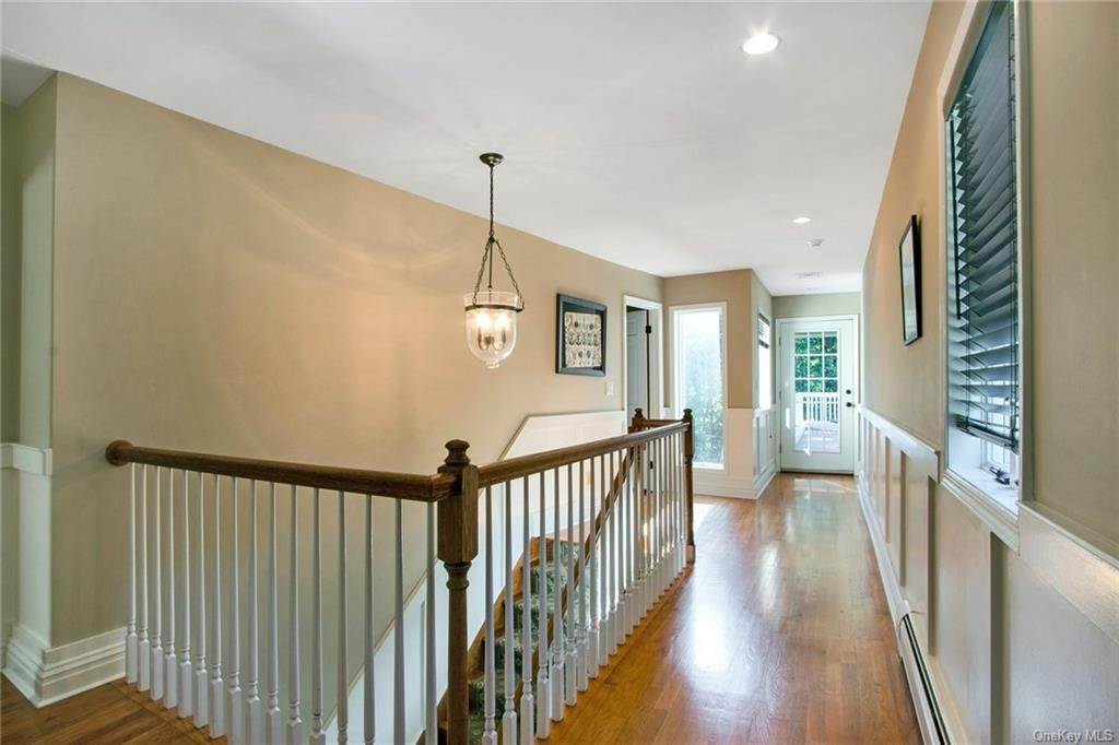 13. Residential for Sale at 2 Post Lane Palisades, New York 10964 United States