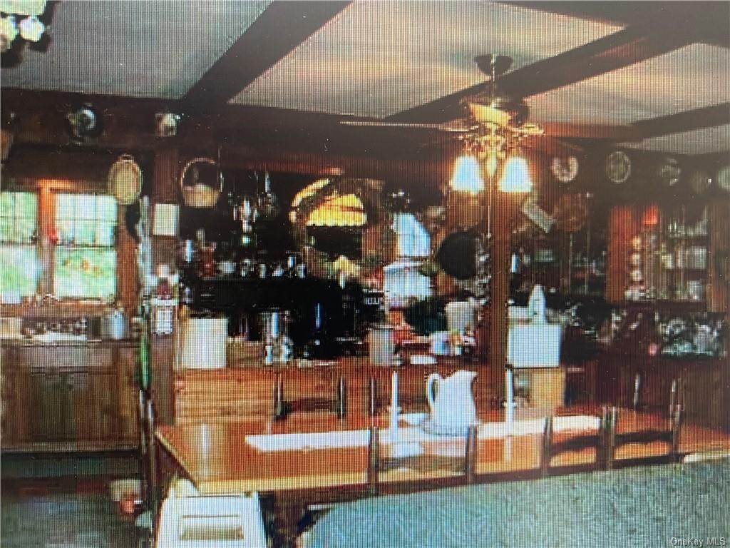 13. Residential Income for Sale at 54 Jessup Road Warwick, New York 10990 United States