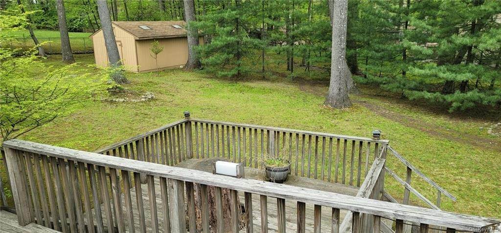 14. Residential for Sale at 54 Wilshire Drive Chestnut Ridge, New York 10977 United States