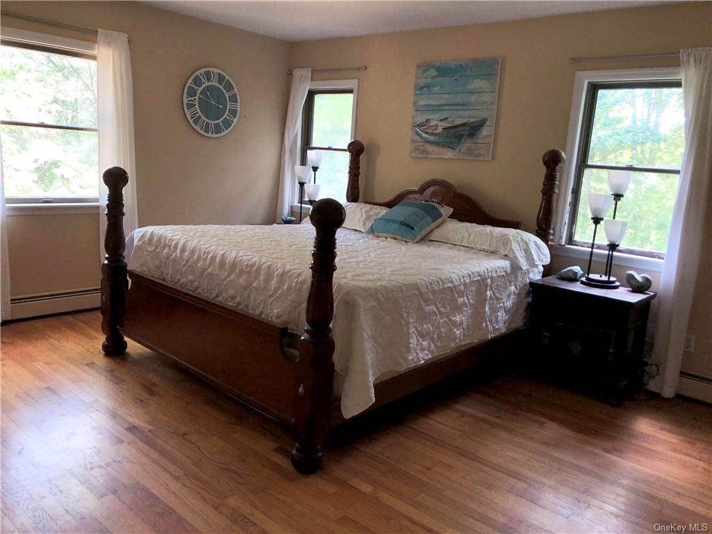 14. Residential for Sale at 25 Old Farm Road Shokan, New York 12481 United States