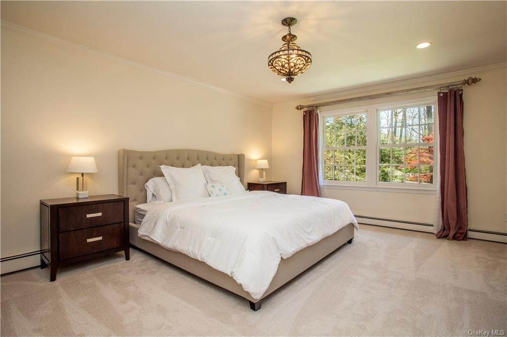 15. Residential for Sale at 62 Valley Lane Chappaqua, New York 10514 United States