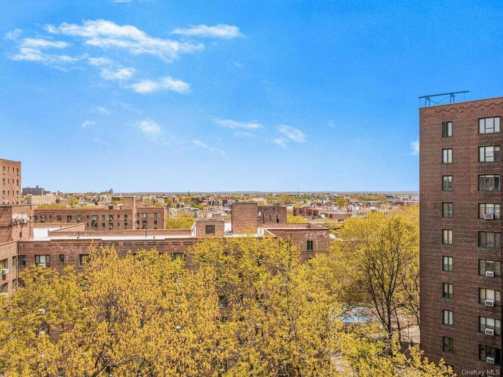 15. Residential for Sale at 1550 Unionport Road # 5D Bronx, New York 10462 United States