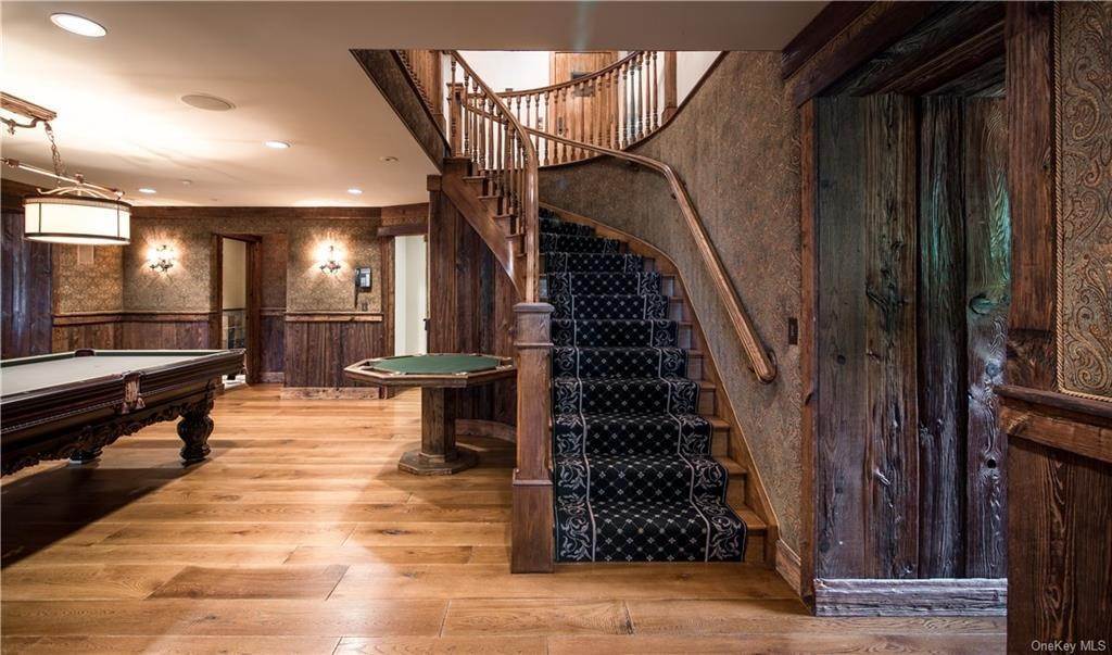 15. Residential for Sale at 14 Lake Shore Road Greenwood Lake, New York 10925 United States