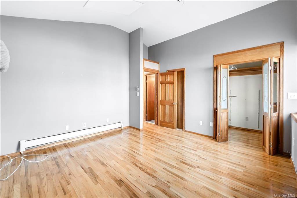 18. Residential for Sale at 279 Swinton Avenue Bronx, New York 10465 United States