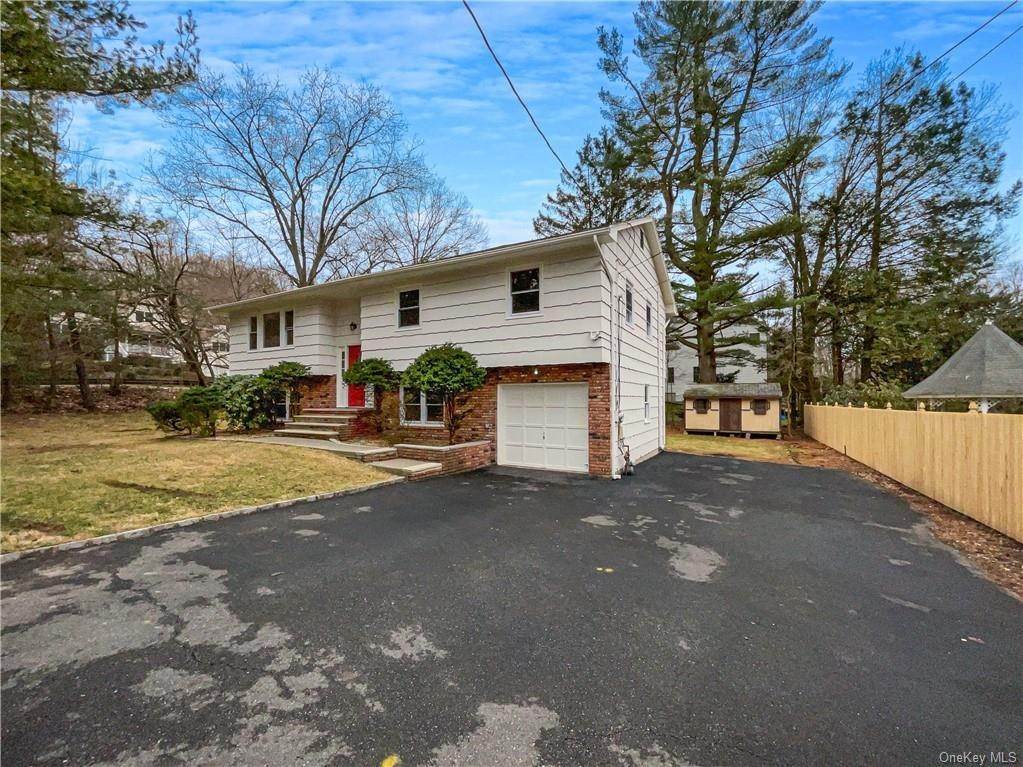 2. Residential for Sale at 447 Oak Tree Road Palisades, New York 10964 United States
