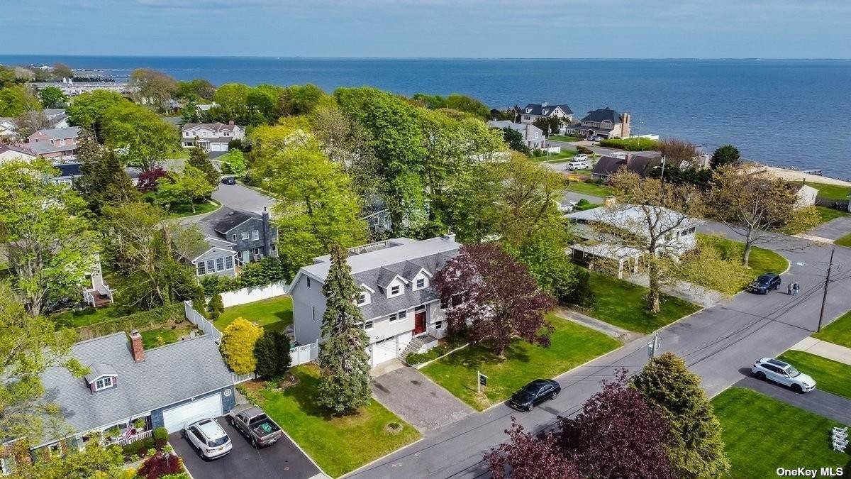 2. Residential for Sale at 21 Nancy Drive Sayville, New York 11782 United States