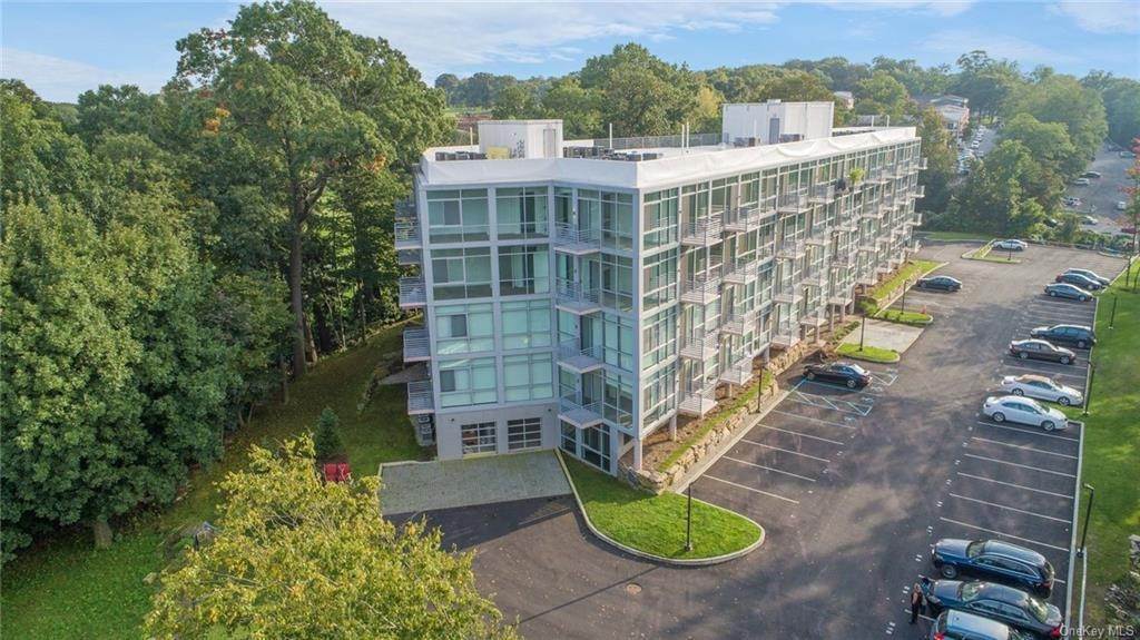 20. Residential Lease at 250 S Central Park Avenue # 5L Hartsdale, New York 10530 United States