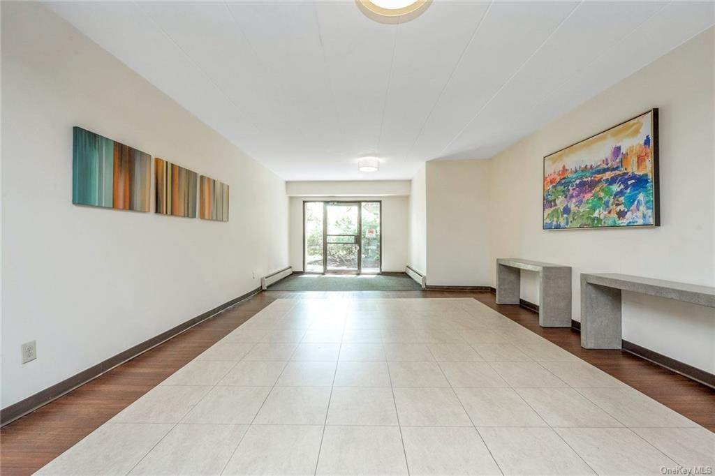 3. Residential for Sale at 1101 Midland Avenue # 204 Bronxville, New York 10708 United States