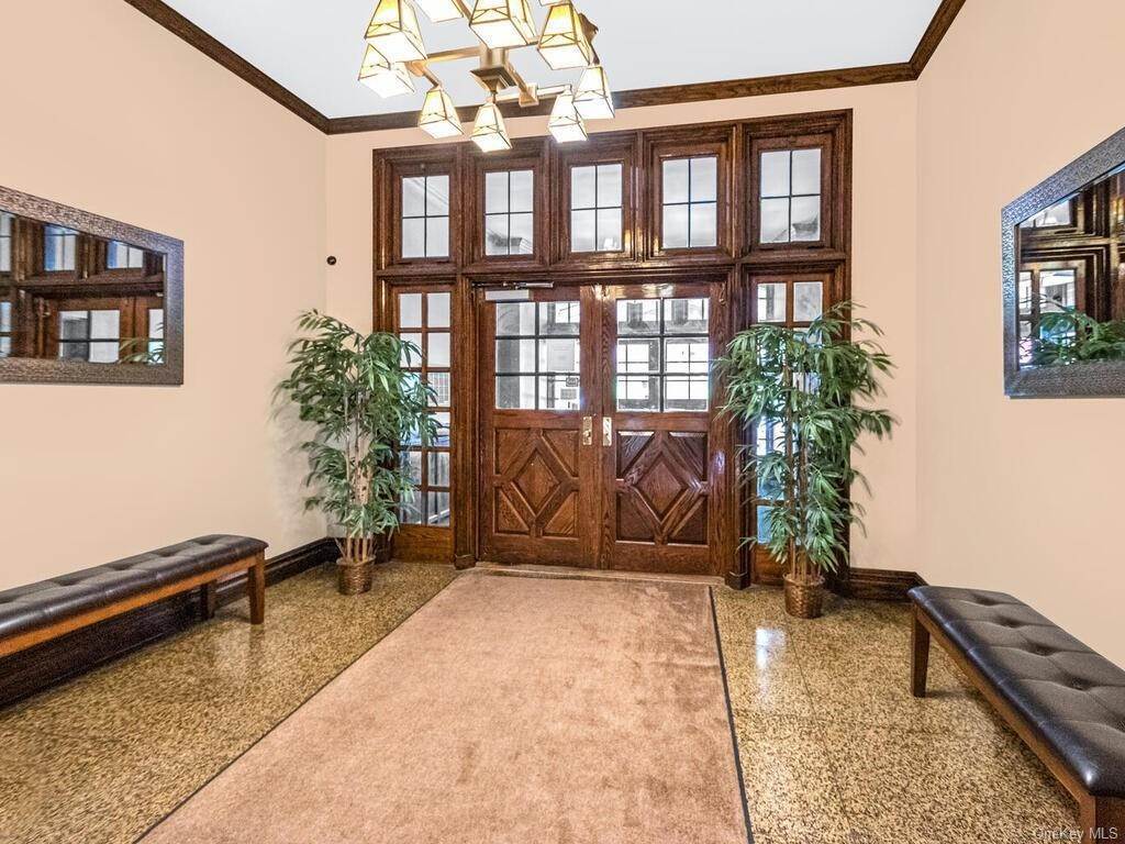 3. Residential for Sale at 68 E Hartsdale Avenue # 4M Hartsdale, New York 10530 United States