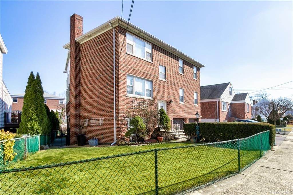 3. Residential Income for Sale at 31 Hildreth Place Yonkers, New York 10704 United States