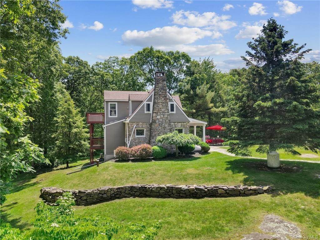 3. Residential for Sale at 10 Mt Rascal View Road Cornwall, New York 10930 United States