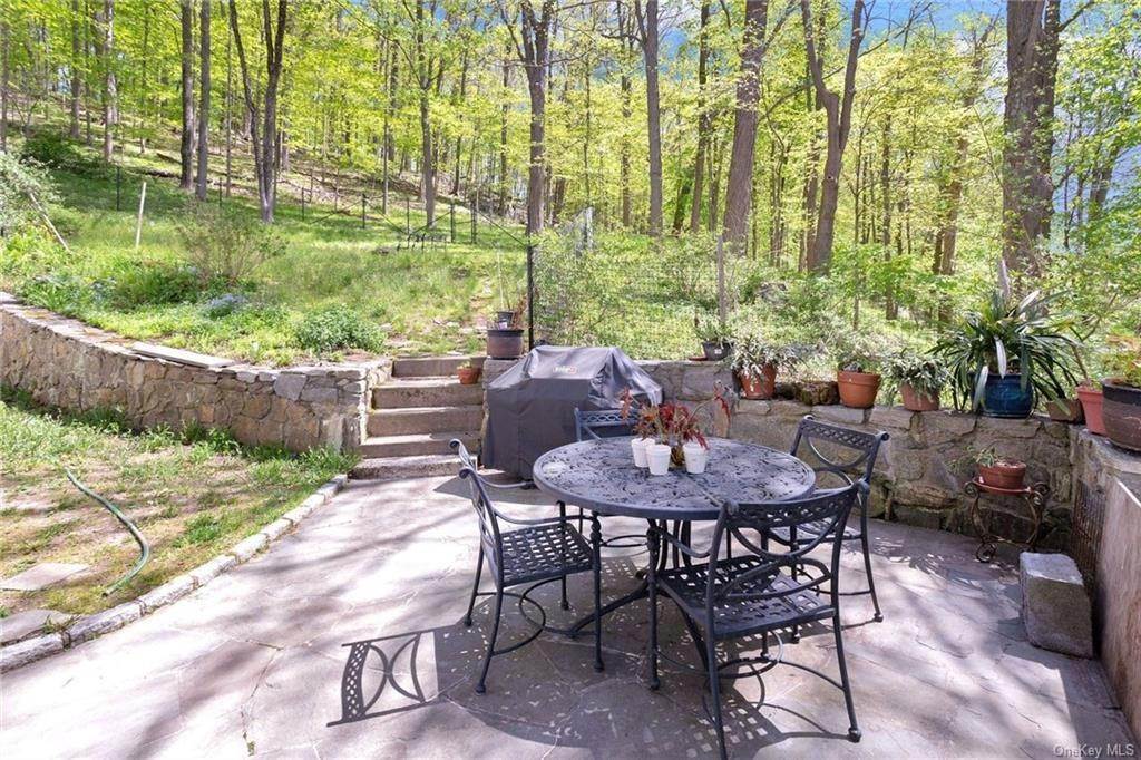 3. Residential for Sale at 45 Armonk Road Mount Kisco, New York 10549 United States