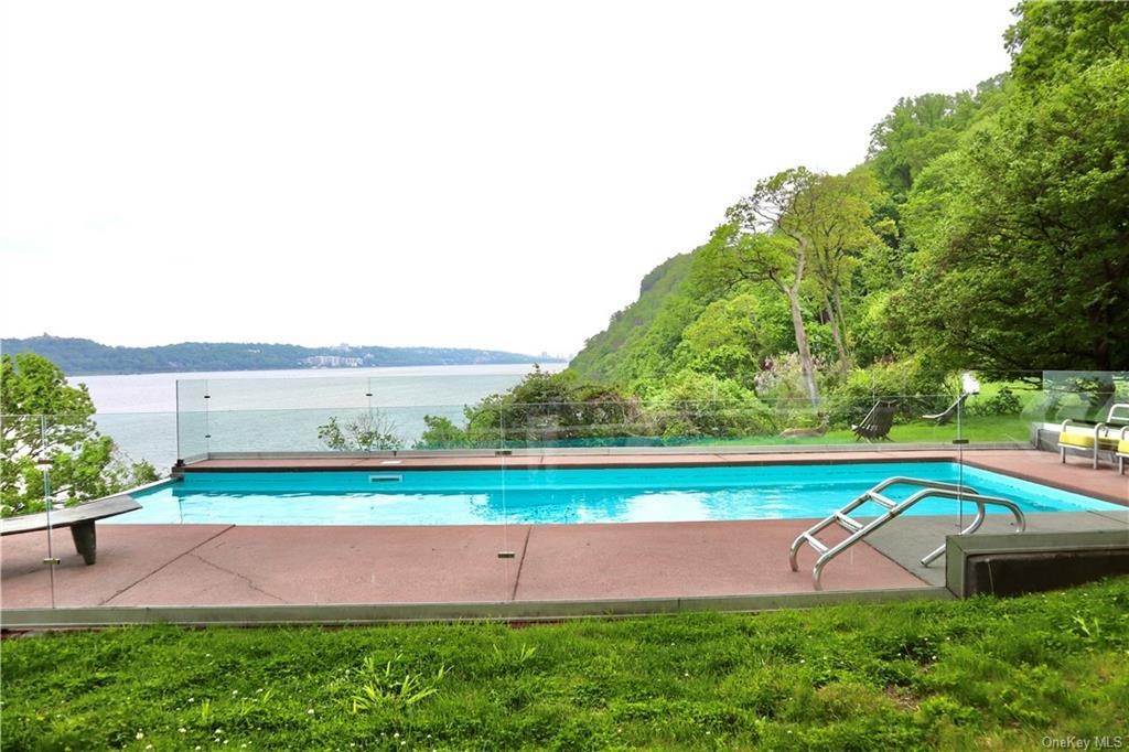 3. Residential for Sale at 32 Lawrence Lane Palisades, New York 10964 United States
