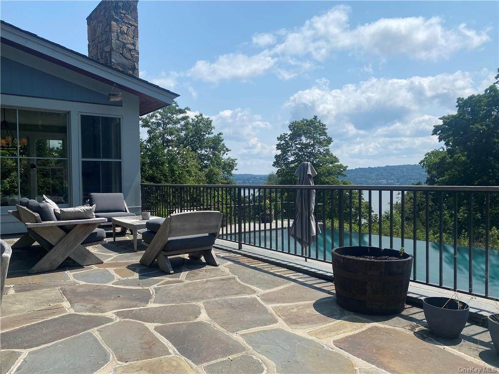 32. Residential for Sale at 49 Woods Road Palisades, New York 10964 United States
